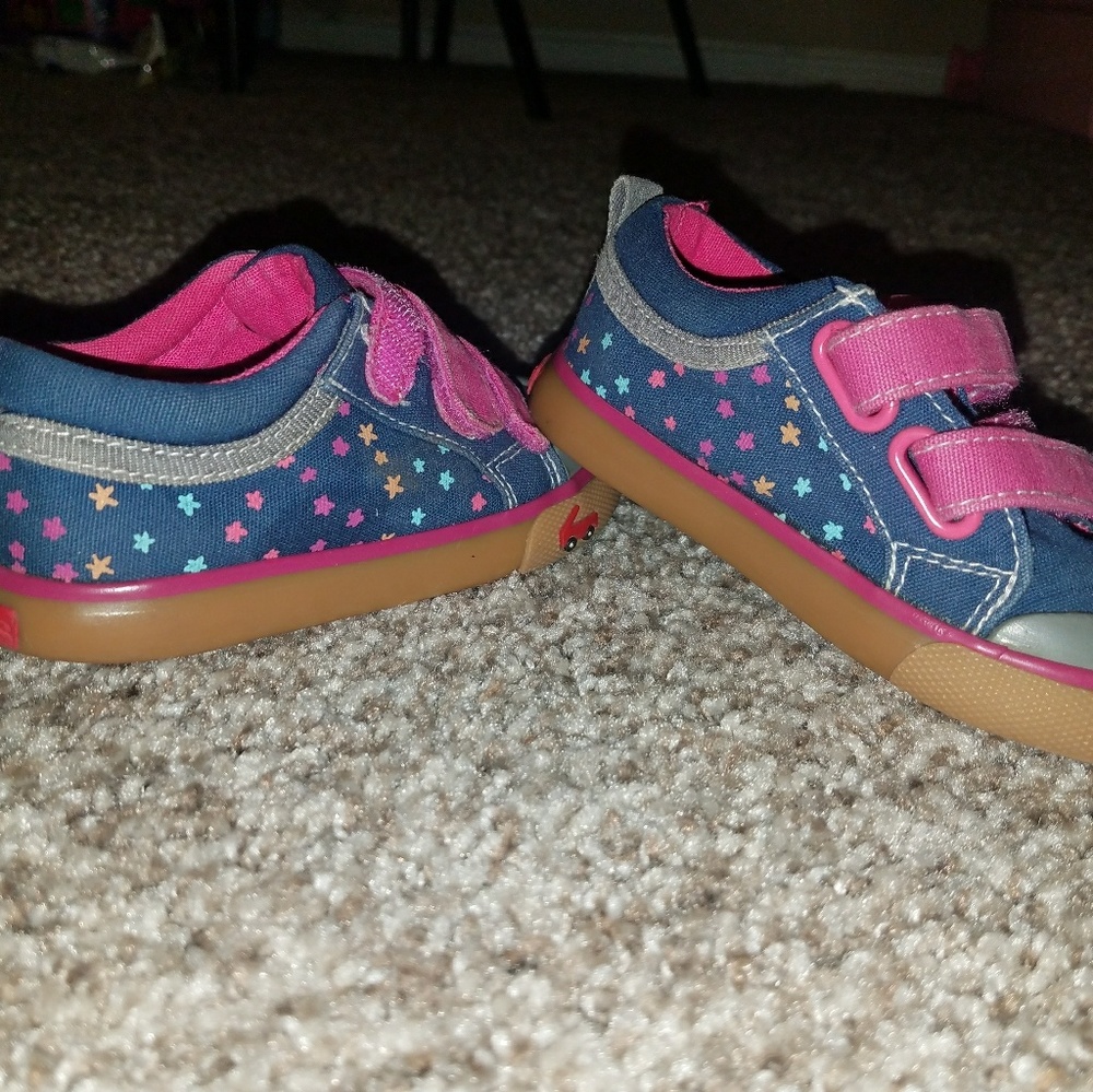 See Kai Run shoes size 6